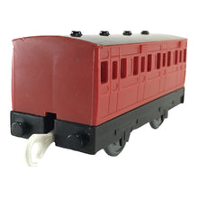 画像をギャラリービューアに読み込む, 2002 TOMY Red Narrow Gauge Black Roof Coach -
