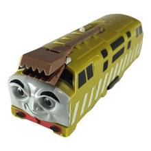 Cargar imagen en el visor de la galería, 2004 TOMY Diesel 10 -
