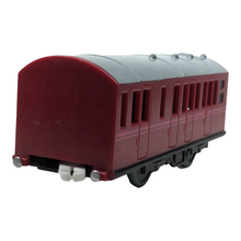 画像をギャラリービューアに読み込む, 2006 HiT Toy Duke &amp; Duchess Coach -
