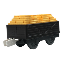 画像をギャラリービューアに読み込む, 2007 Plarail Back and Go Wobbling Brick Truck -
