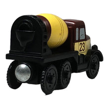 画像をギャラリービューアに読み込む, 2012 Wooden Railway Patrick - 
