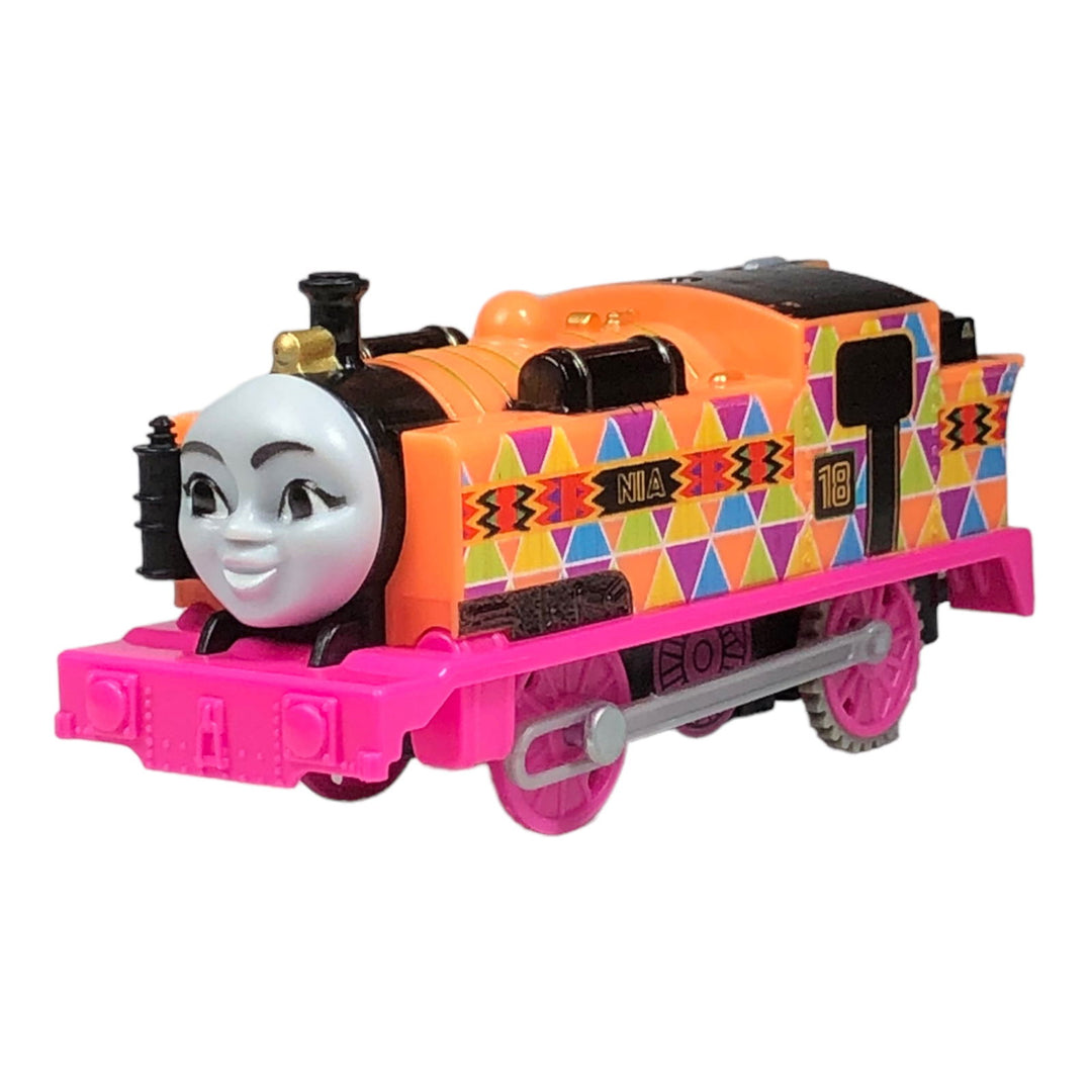 2017 Mattel Hyper Glow Nia -