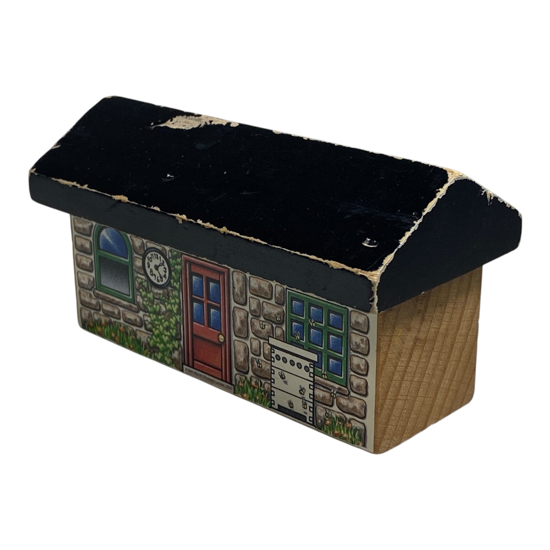 2000 Wooden Railway Muffle Mountain House