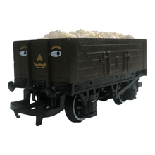 Load image into Gallery viewer, Hornby Old-Style HO/OO Stone Cargo Troublesome Truck - 
