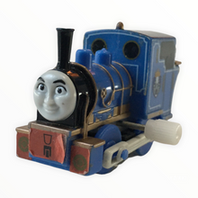 画像をギャラリービューアに読み込む, Plarail Capsule Wind-Up Millie - 
