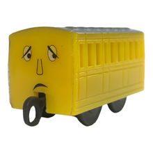 Load image into Gallery viewer, Plarail Capsule Yellow Narrow Gauge Coach - 
