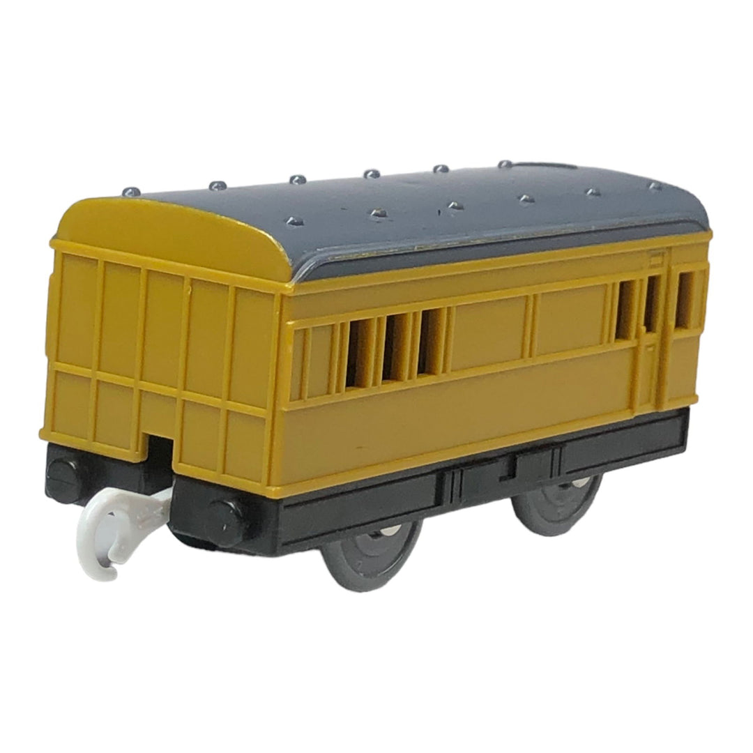 TOMY 1999 Splatter & Dodges Coach -