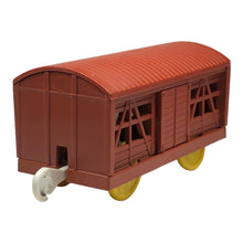 Cargar imagen en el visor de la galería, TOMY Animal Cattle Car -
