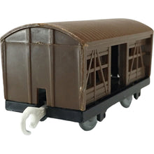 Load image into Gallery viewer, TOMY GWR Cattle Car -
