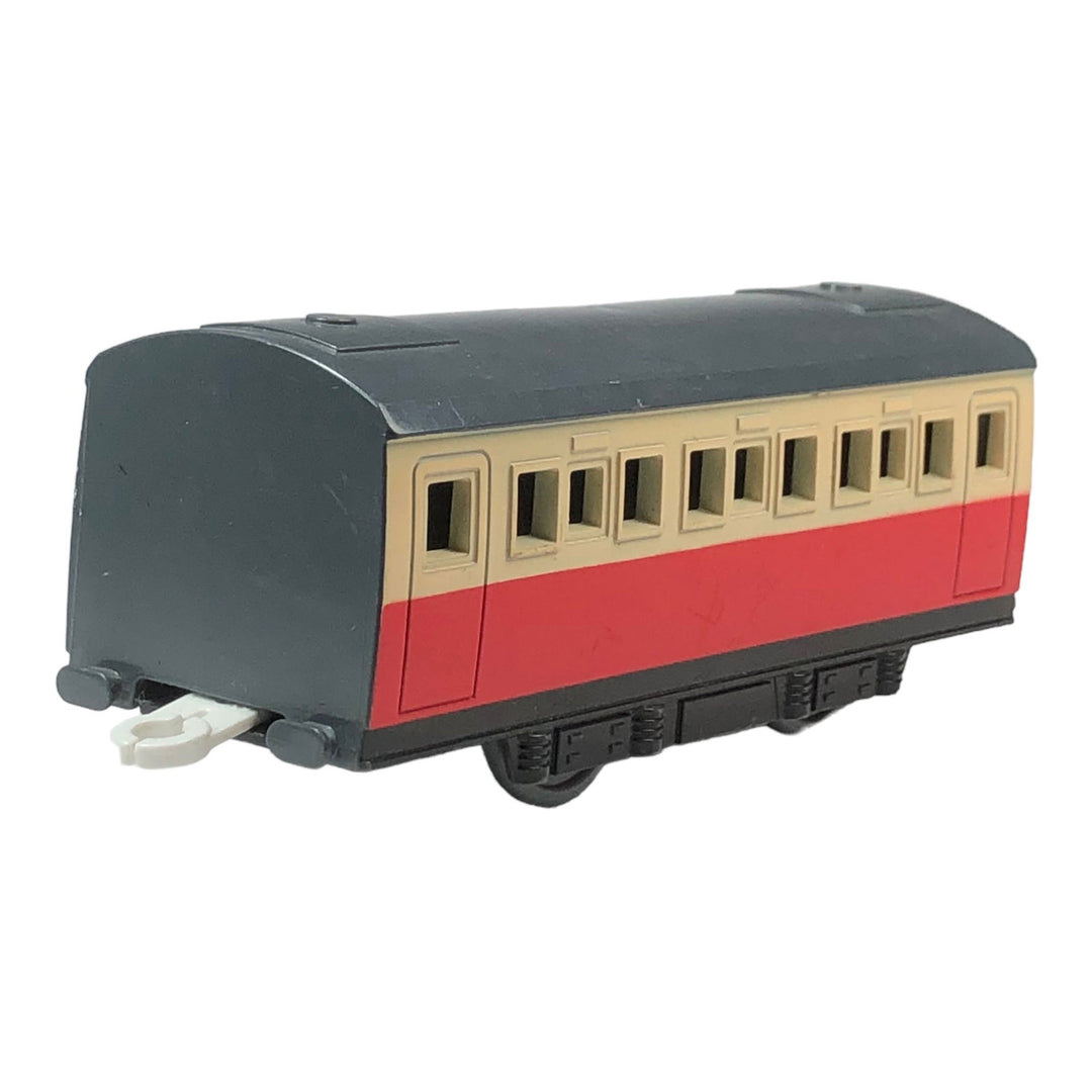 TOMY Red Express Coach Kaikki