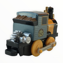 Load image into Gallery viewer, Plarail Capsule Wind-Up Dash
